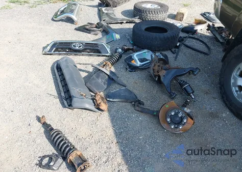 2013 Toyota Tacoma Base V6 z USA, uszkodzony, nr VIN 5TFUU4EN8DX054533